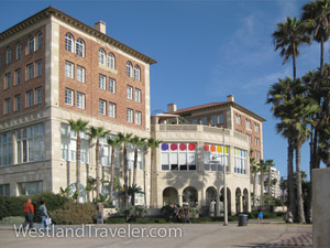 Casa del Mar Hotel